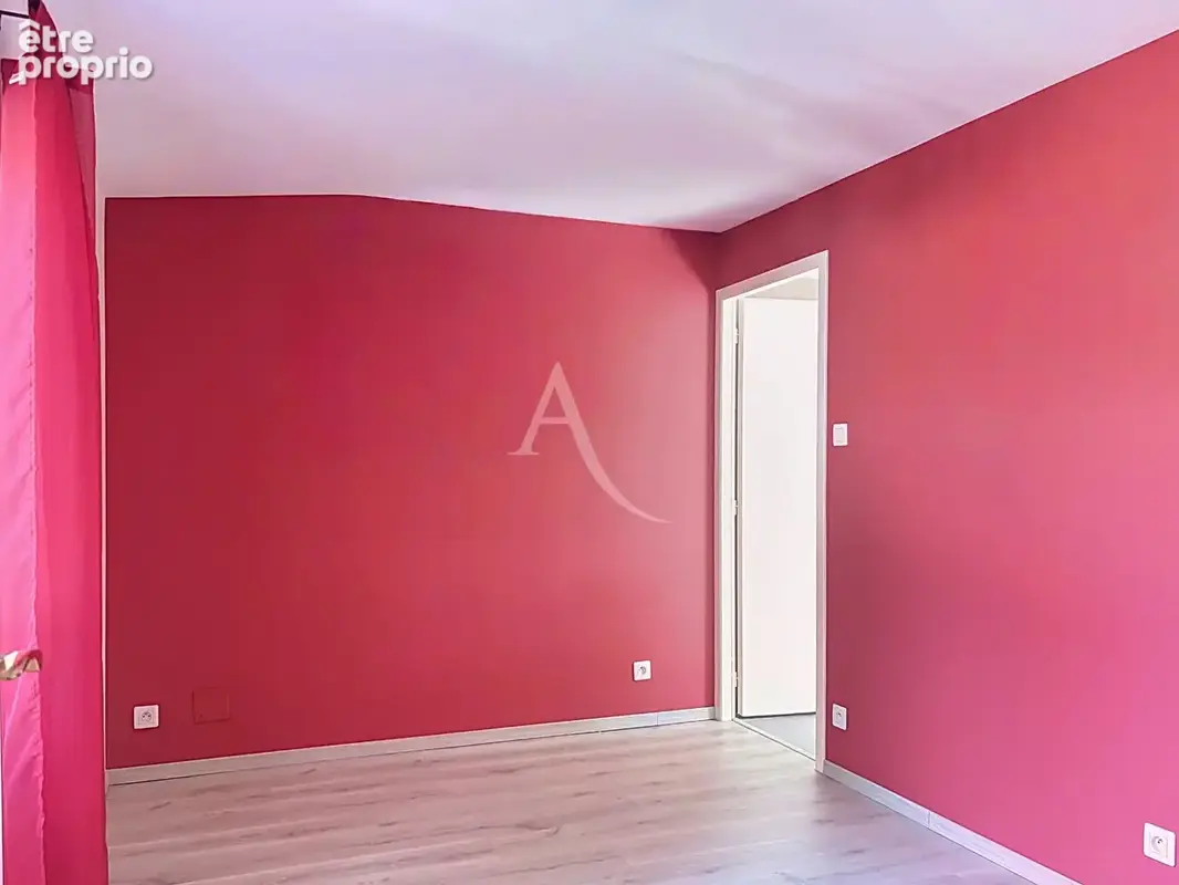 Maison de plain-pied avec dépendances et appartement locatif  Le Loroux-Bottereau - photo 6