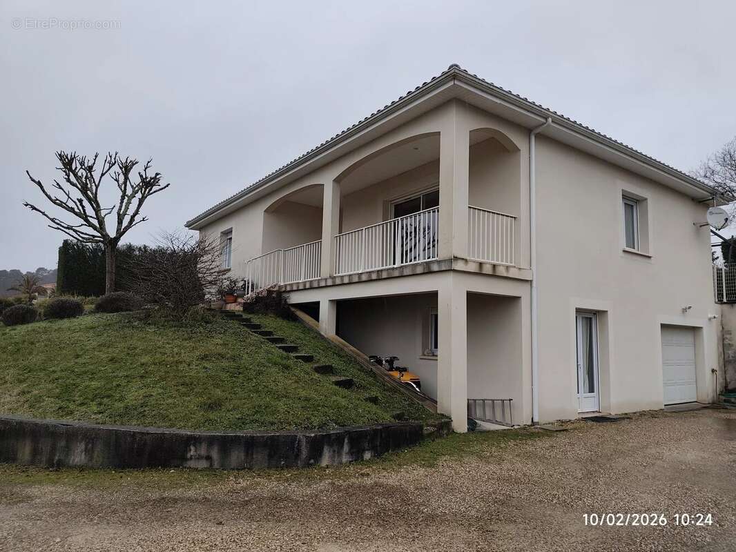Maison à SAINT-ASTIER