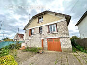 Maison à SAINT-PIERRE-LES-NEMOURS