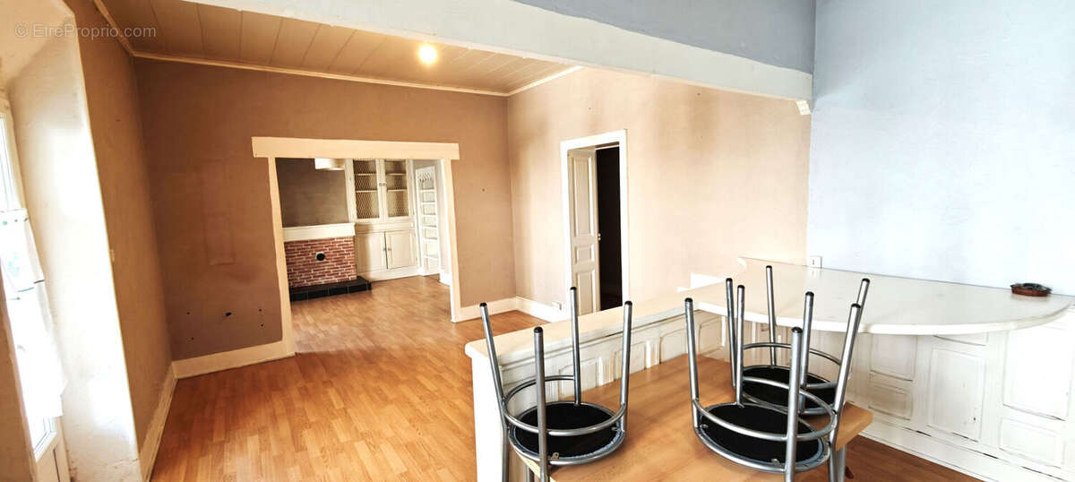 Grand appartement T4 avec extérieur et garage véhicule - photo 6