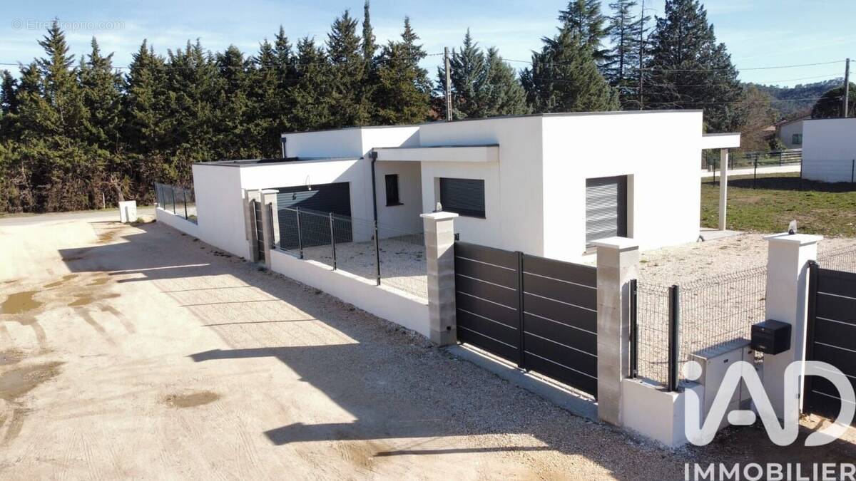 Photo 1 - Maison à SAINT-MARTIN-DE-VALGALGUES