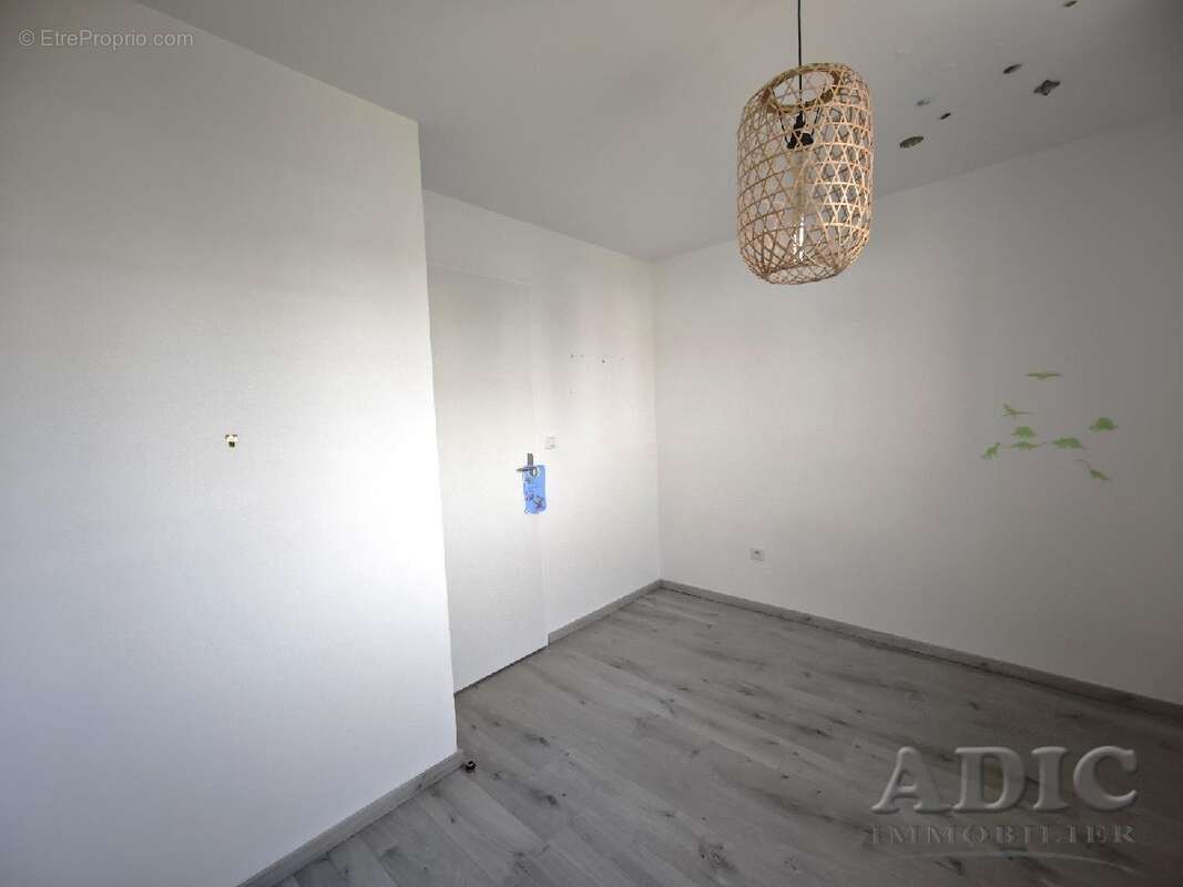 Maison 81 m² à Rouvres  - photo 7