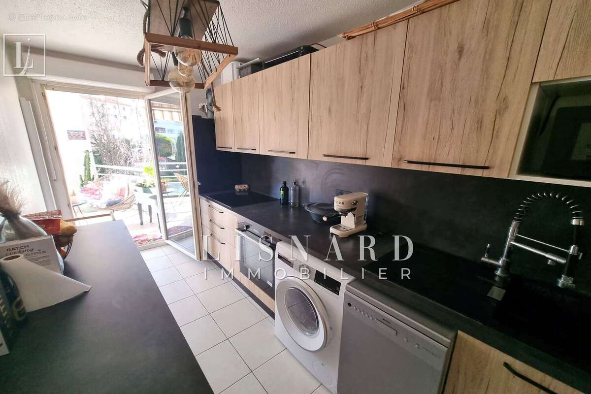 Appartement à VALLAURIS