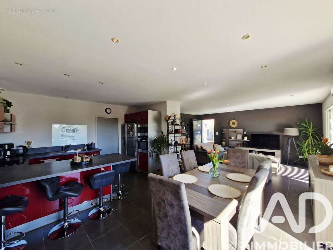 Photo 6 - Maison à LESPIGNAN