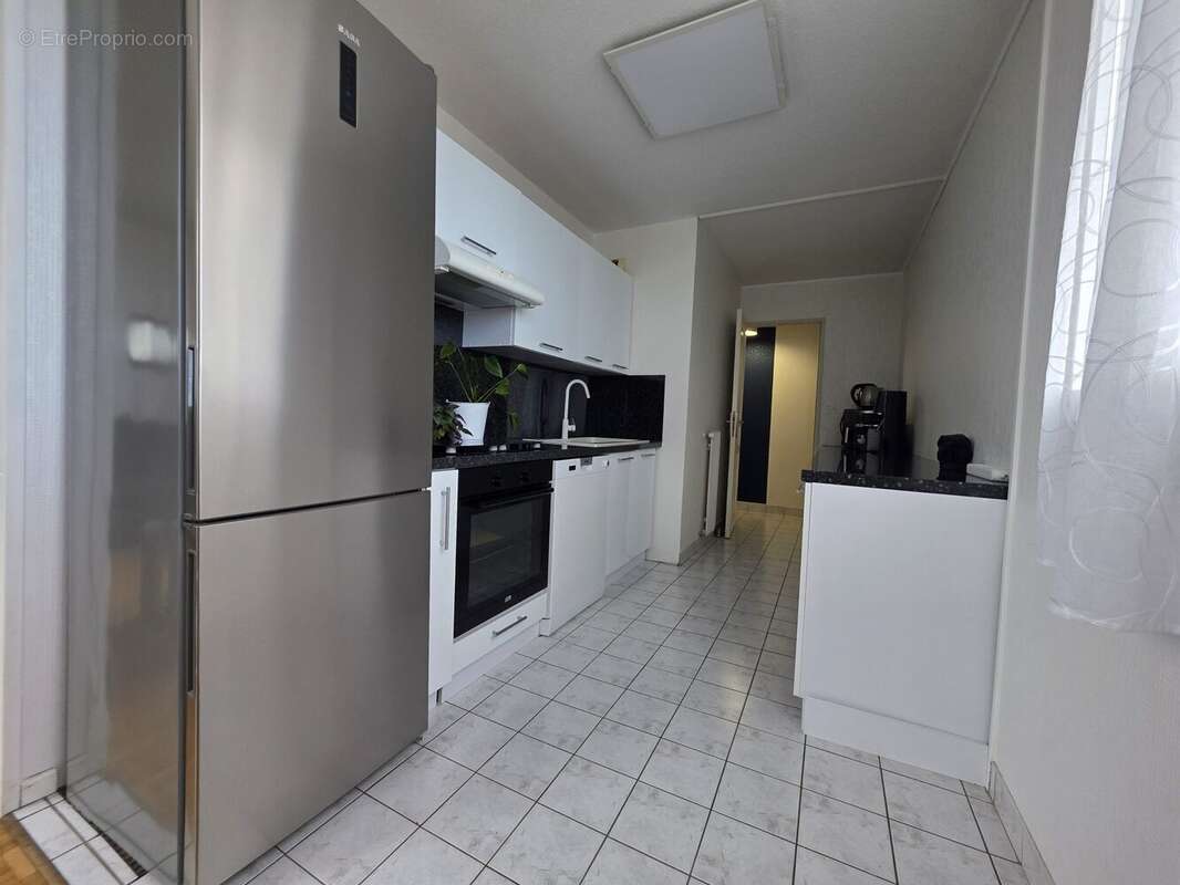 Appartement à DECINES-CHARPIEU