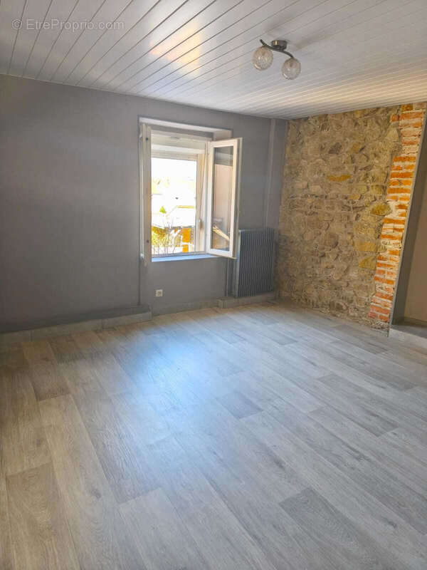 Maison à SAINTE-FLORINE