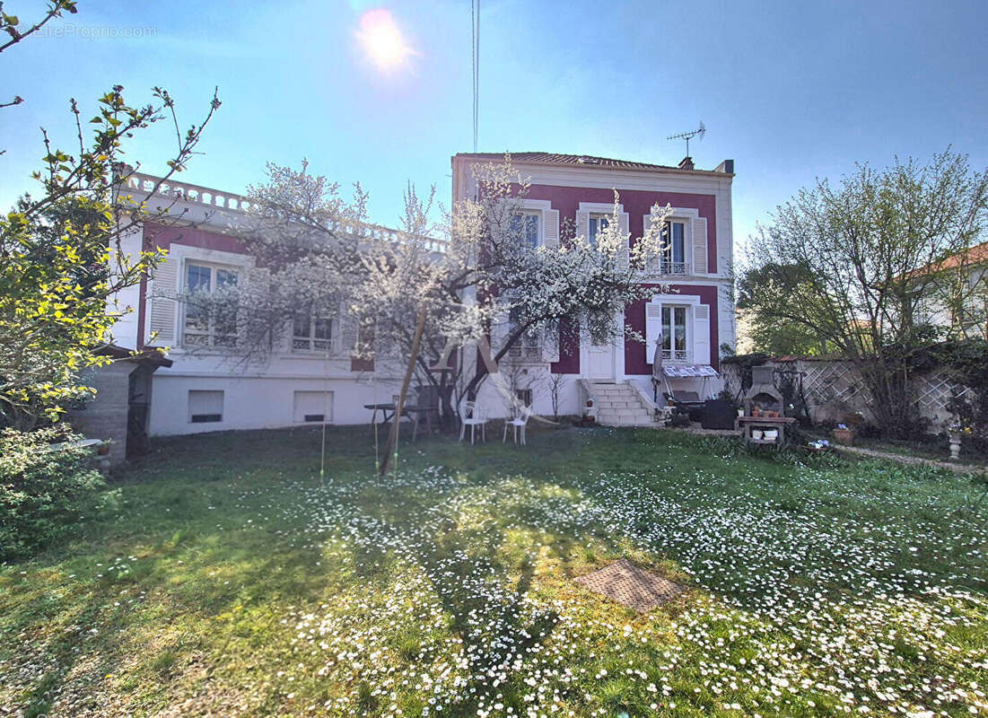 Maison à NEUILLY-PLAISANCE