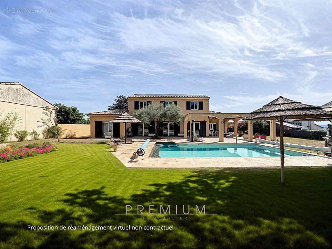 Maison à SAINT-MATHIEU-DE-TREVIERS