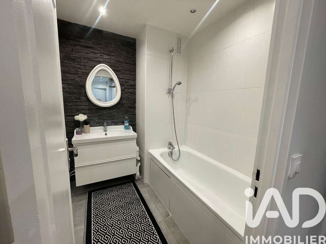 Photo 9 - Appartement à LIVRY-GARGAN