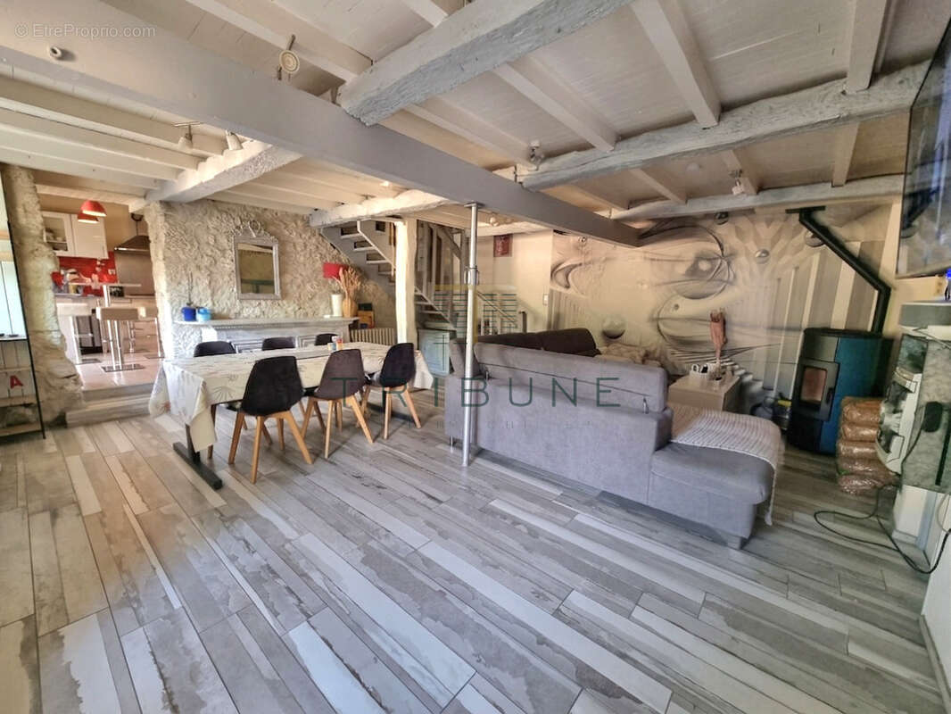 Maison T4 avec garage, piscine et dépendance T3 - photo 8
