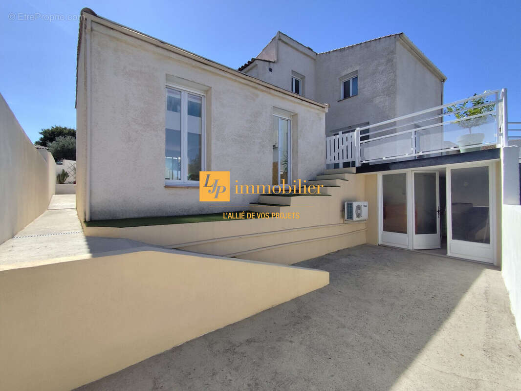 Maison 158 m² à Balaruc-Les-Bains  - photo 2