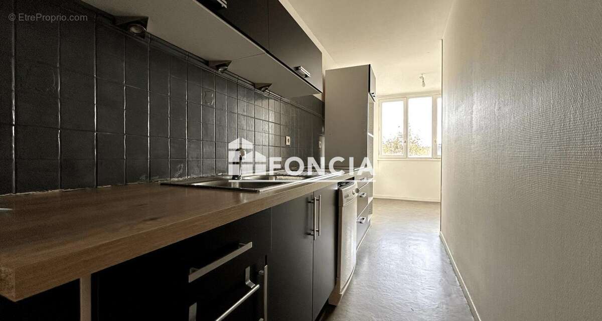 Appartement à CORBEIL-ESSONNES