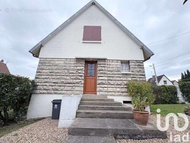 Photo 3 - Maison à SAINT-ETIENNE-DU-ROUVRAY