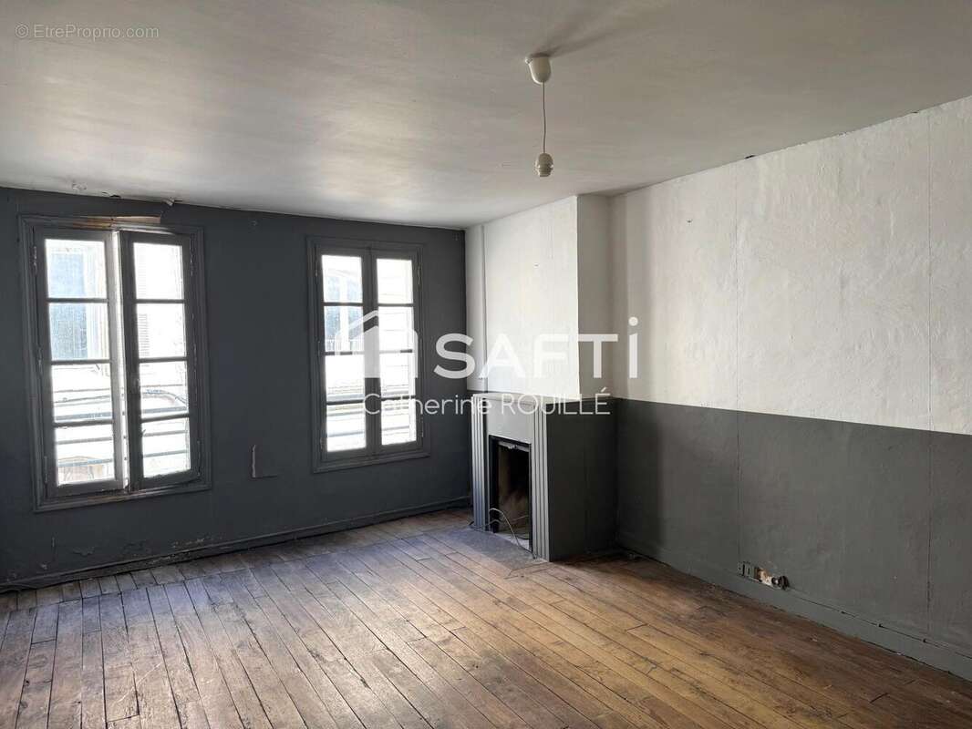 Photo 2 - Commerce à NIORT