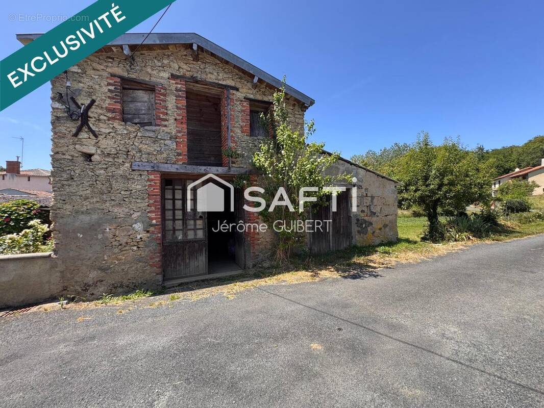 Photo 1 - Maison à CERNUSSON