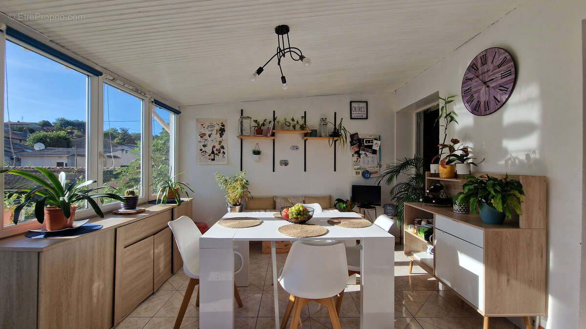 Maison à CELLE-LEVESCAULT