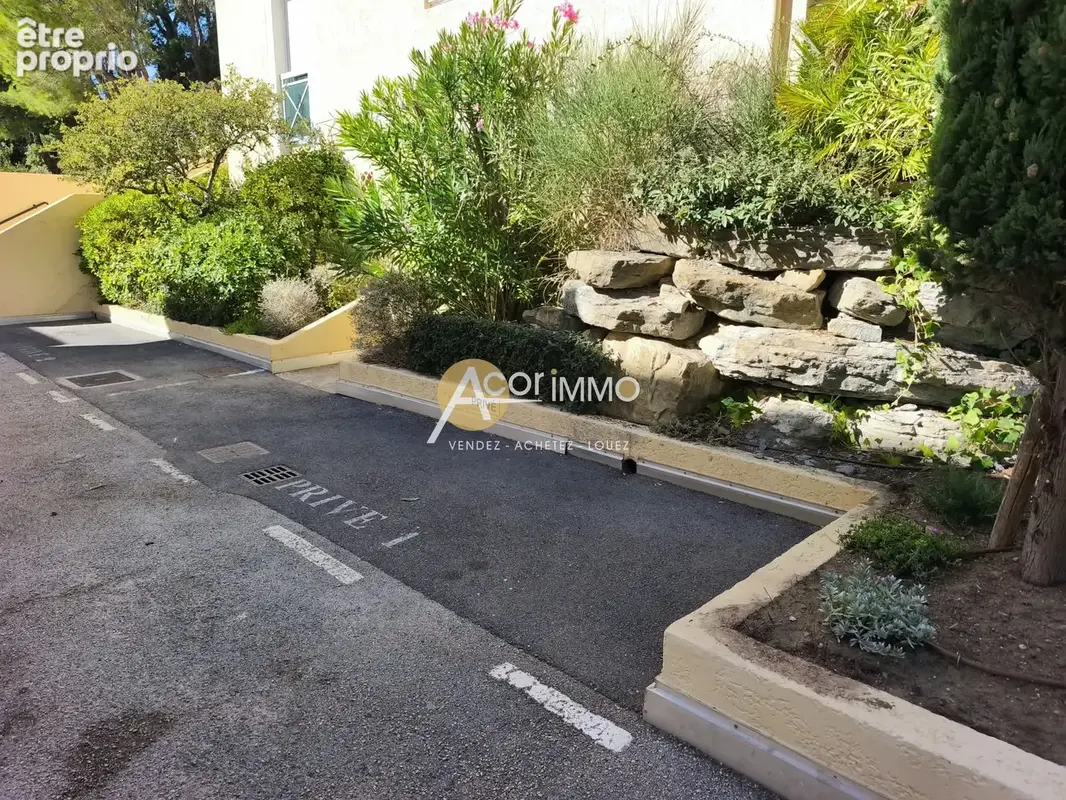 Tamaris - t3 + terasse + cave +  place de parking + garage - vue mer! - photo 17