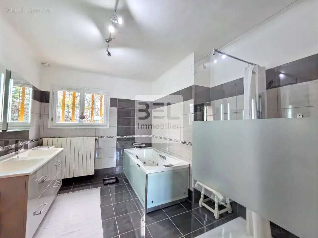 Maison à SAINT-PAULET-DE-CAISSON