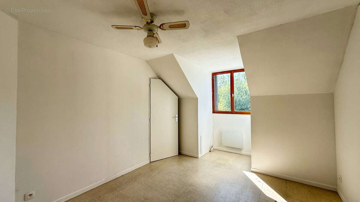 TULLINS, maison 165 m2 avec terrain - photo 8