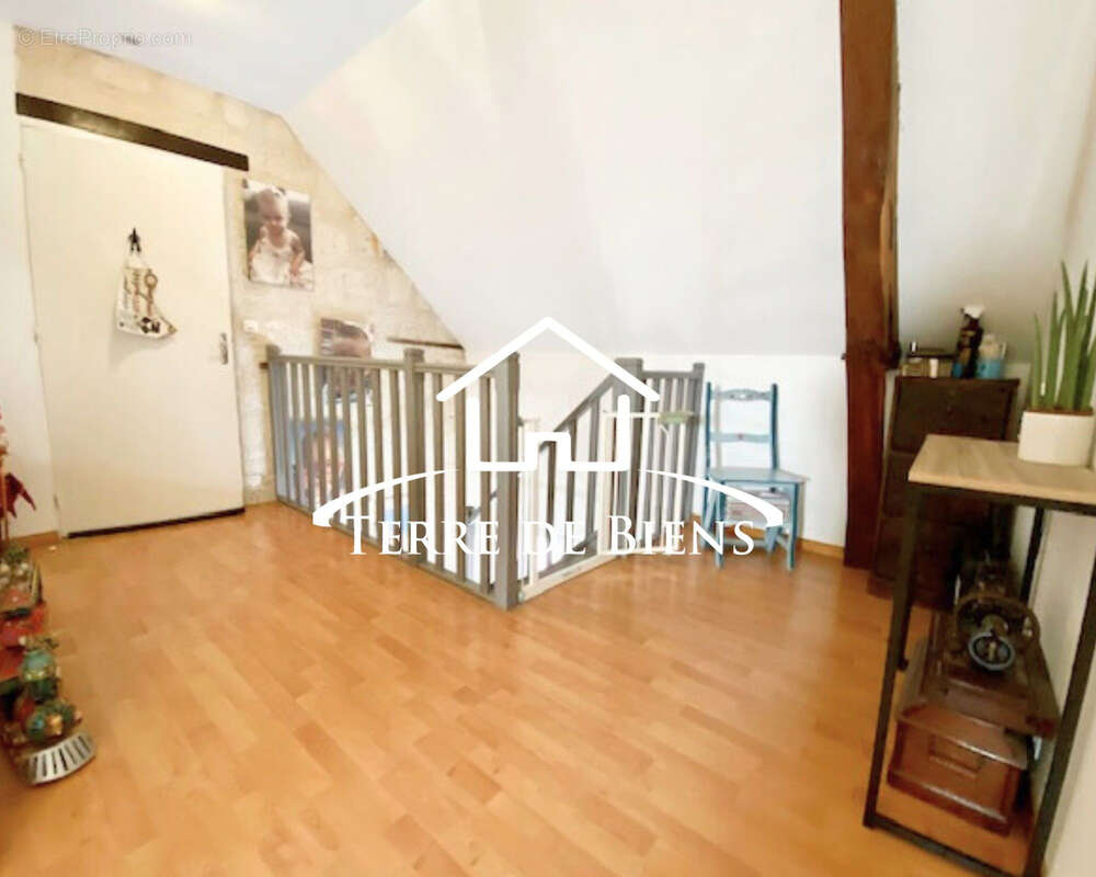 Maison à MONTIGNY-LENGRAIN