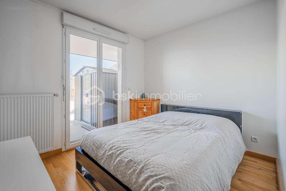 Appartement à SALES