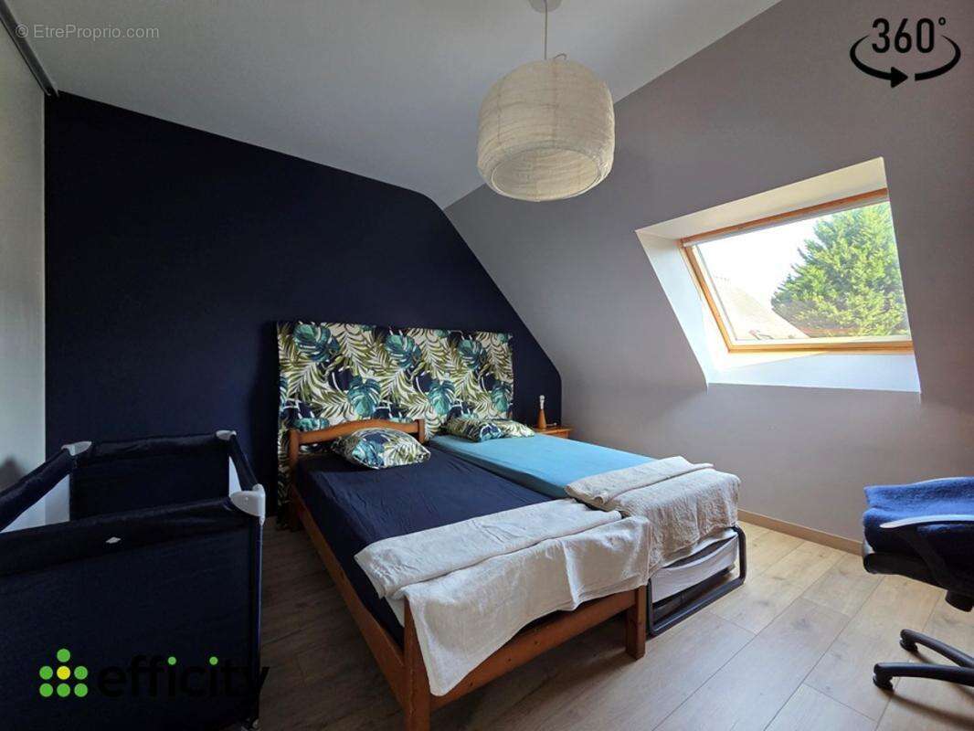 Maison à LA CHAPELLE-DES-FOUGERETZ