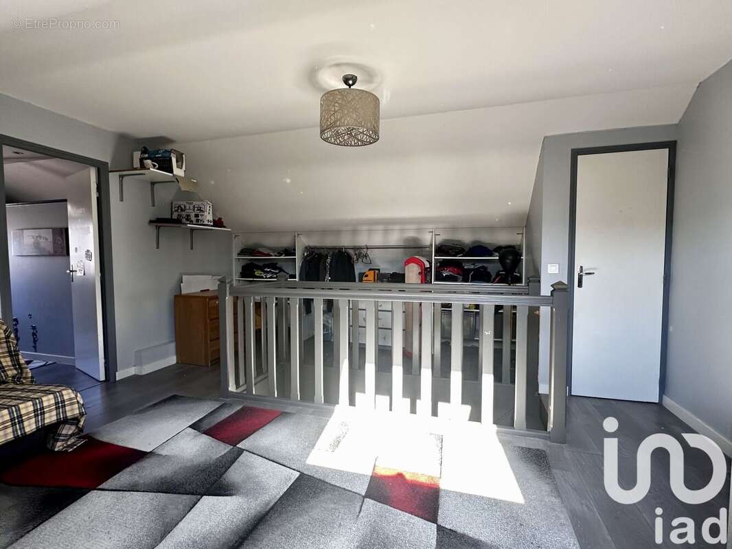 Photo 7 - Maison à ROCHE-LEZ-BEAUPRE