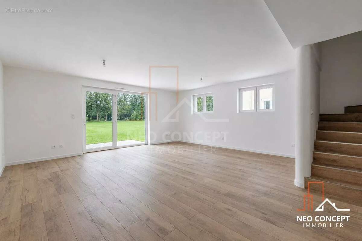 GRIESBACH  Coup de cœur : Maison 95 m² avec jardin, terrasse et garage attenant  Proche forêt - photo 3