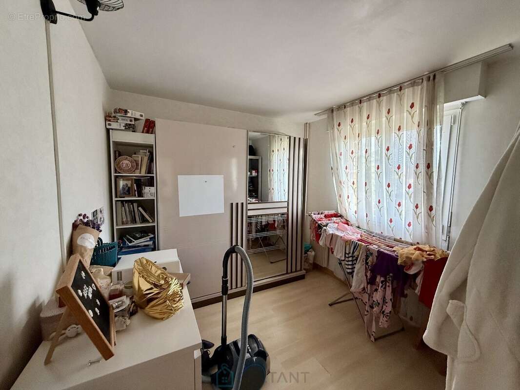 Appartement à PETIT-COURONNE