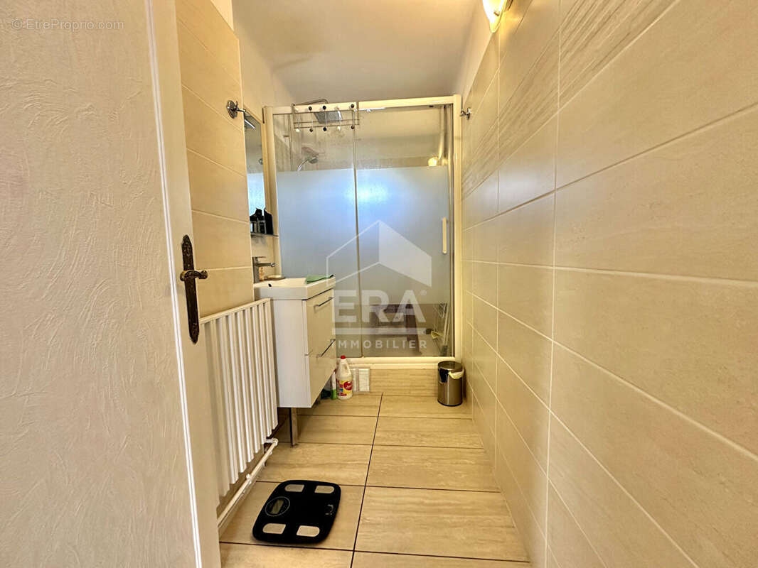 Appartement à SARTROUVILLE