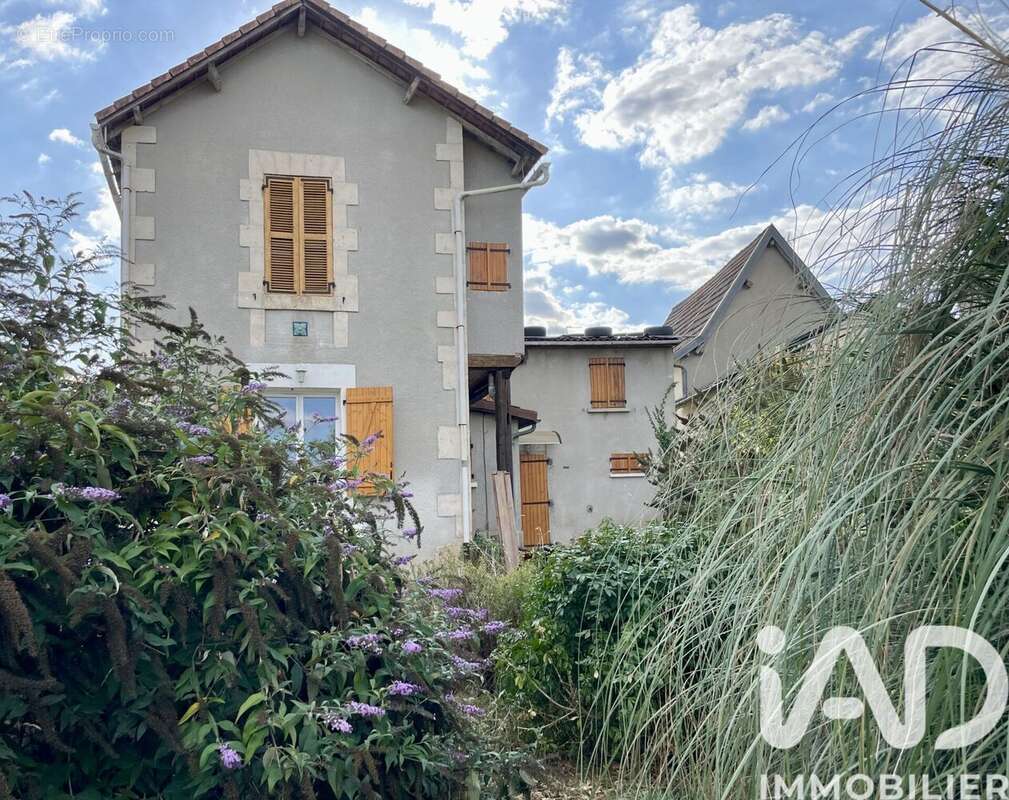 Photo 8 - Maison à THIVIERS