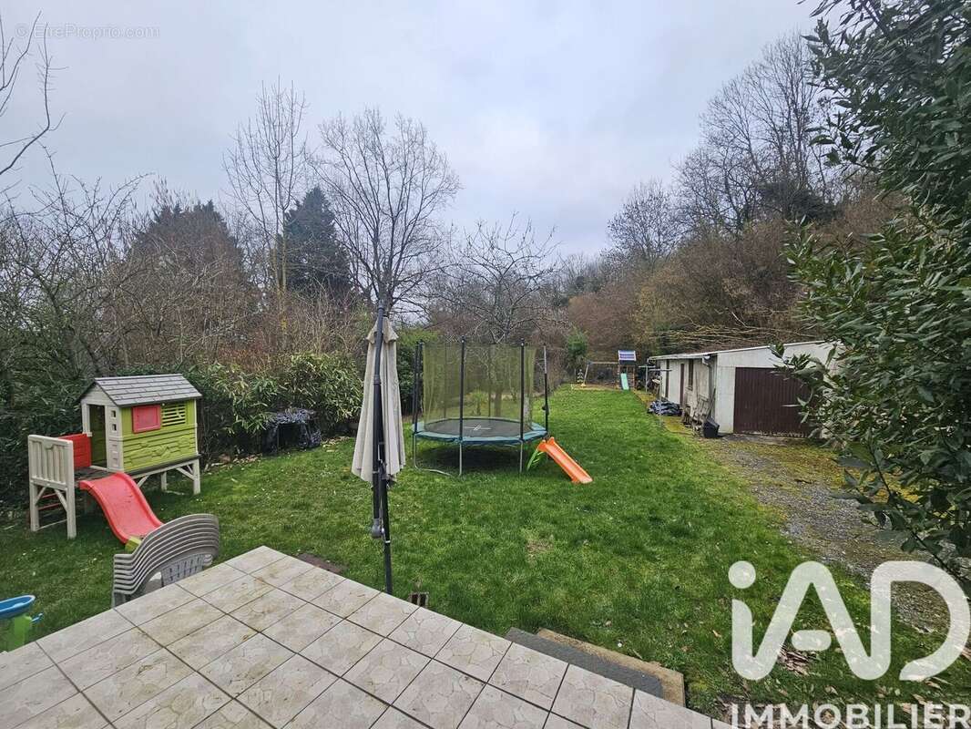 Photo 2 - Maison à COUCY-LE-CHATEAU-AUFFRIQUE