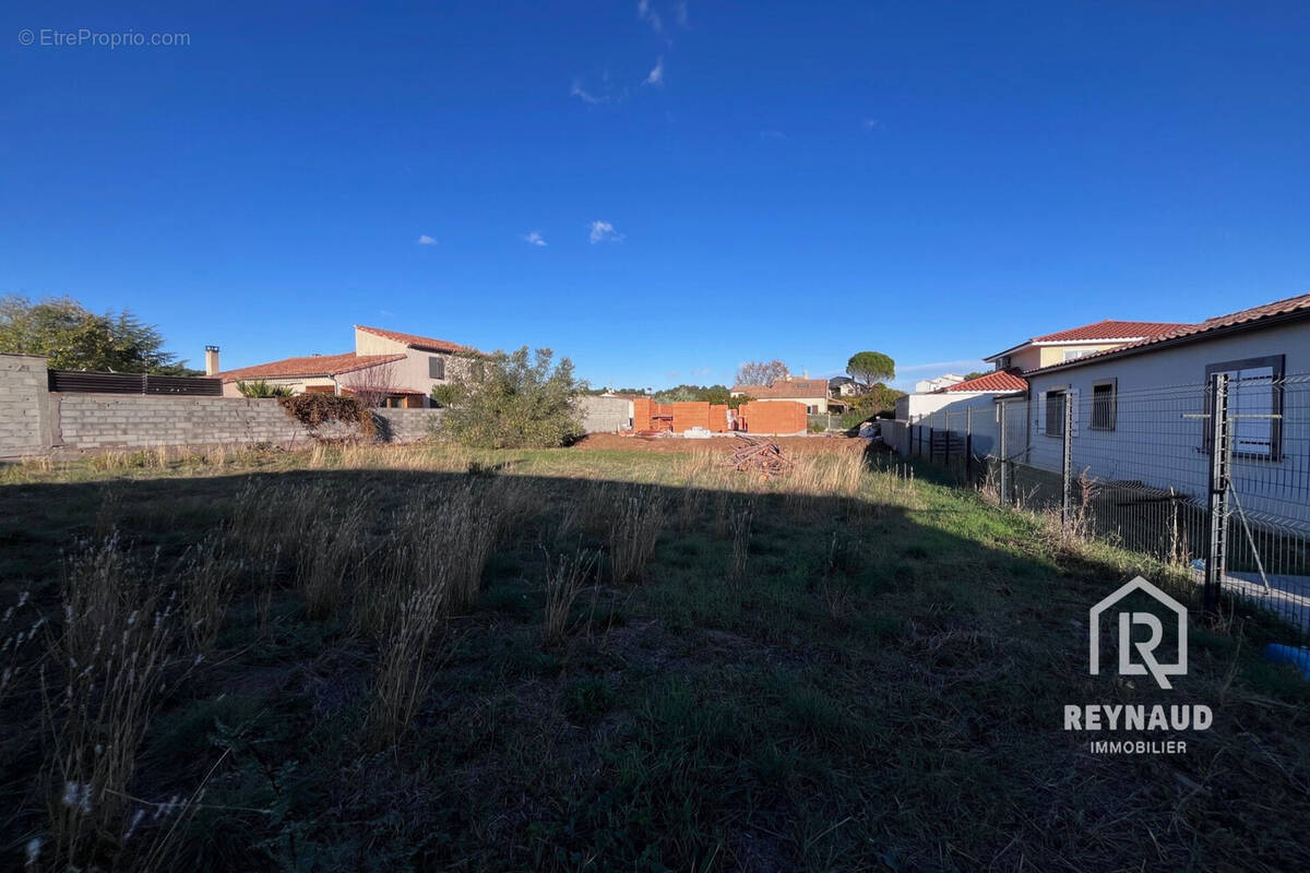 Terrain à CLERMONT-L&#039;HERAULT