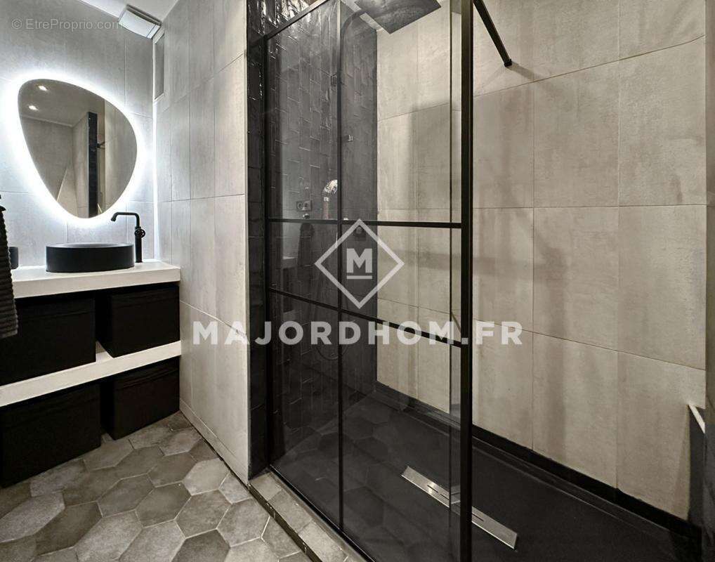 Appartement à MARSEILLE-4E