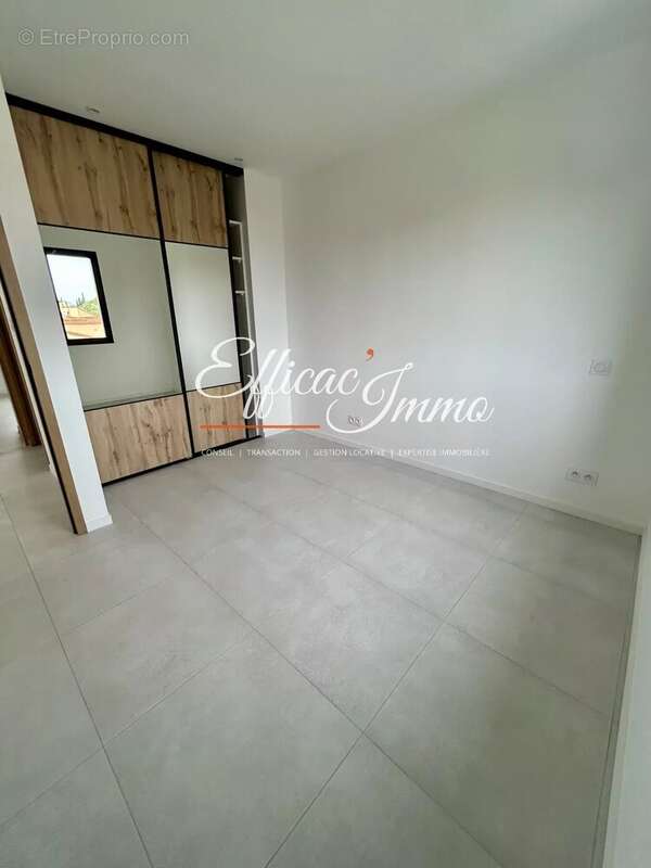 Magnifique villa 3 faces avec piscine et garage - photo 12