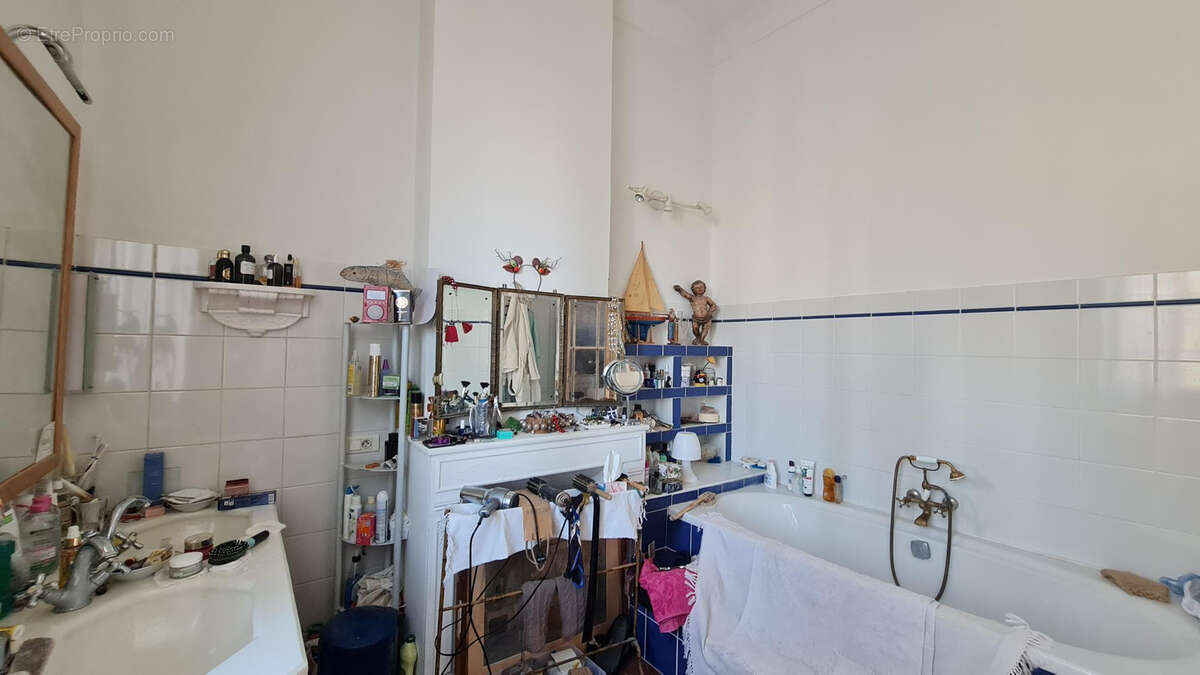 Maison à L'ISLE-SUR-LA-SORGUE