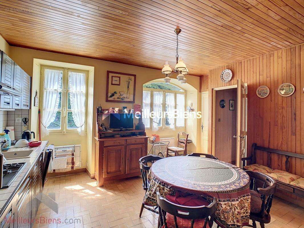 Maison à SAINT-MARTIN-SUR-LA-CHAMBRE