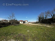 Terrain à SATOLAS-ET-BONCE