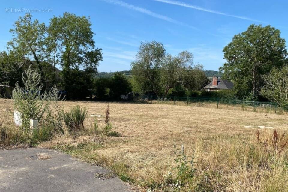 Terrain à LE BREUIL-EN-AUGE