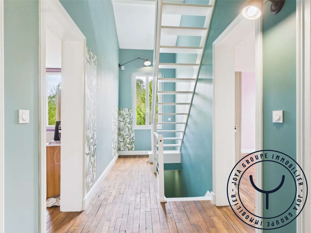 Maison à PONT-SAINTE-MARIE