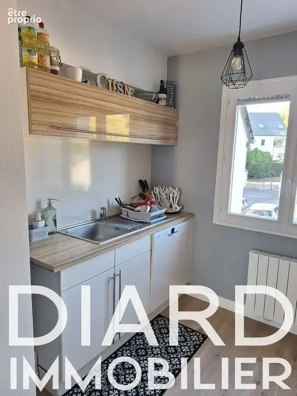 Bel Appartement T4 rénové 83,49 m² terrasse Sud , cellier et Garage - photo 2