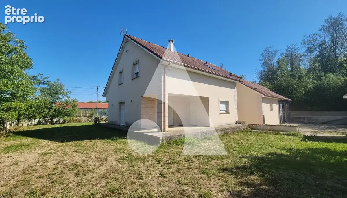 Maison Neufchâteau  5 chambres année 2010 - photo 2