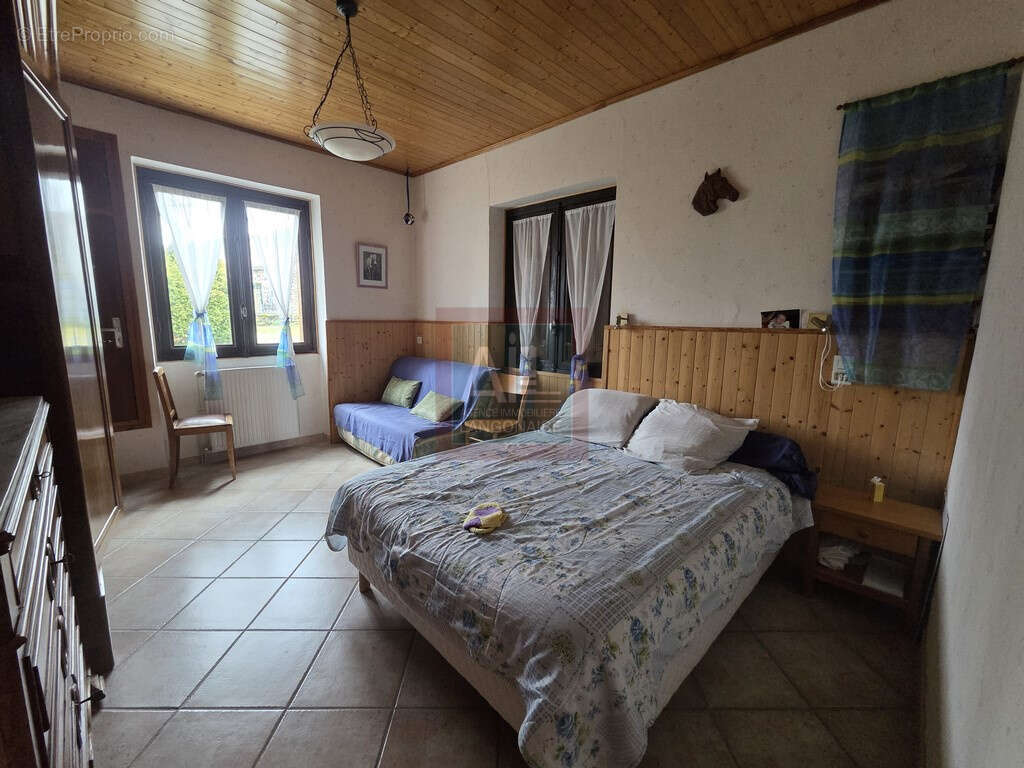 Maison à CHAMBON-LE-CHATEAU