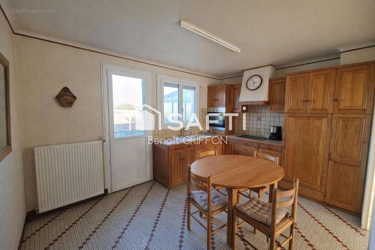 Photo 3 - Maison à LA ROMAGNE