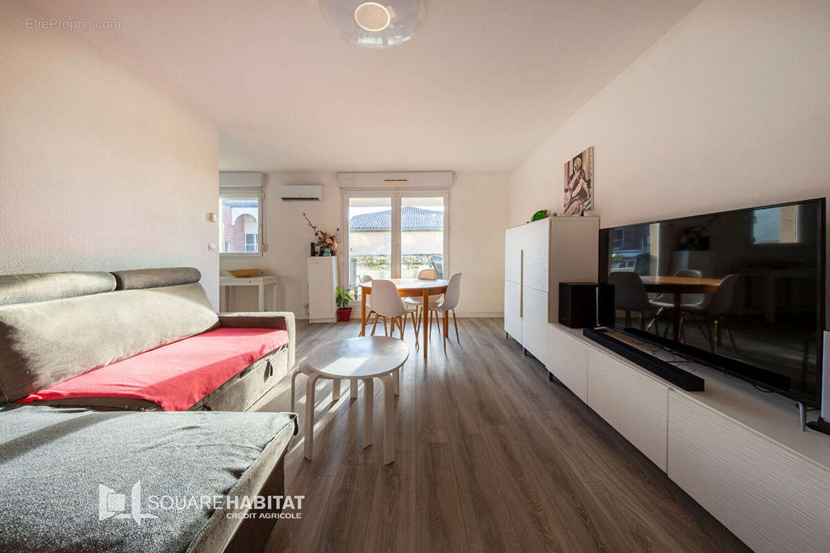 Appartement à FROUZINS