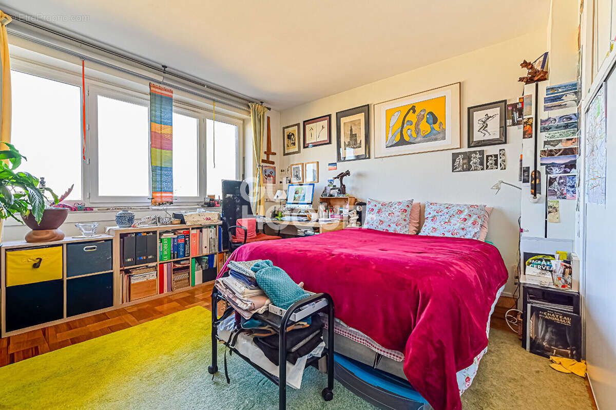 Appartement à PARIS-12E