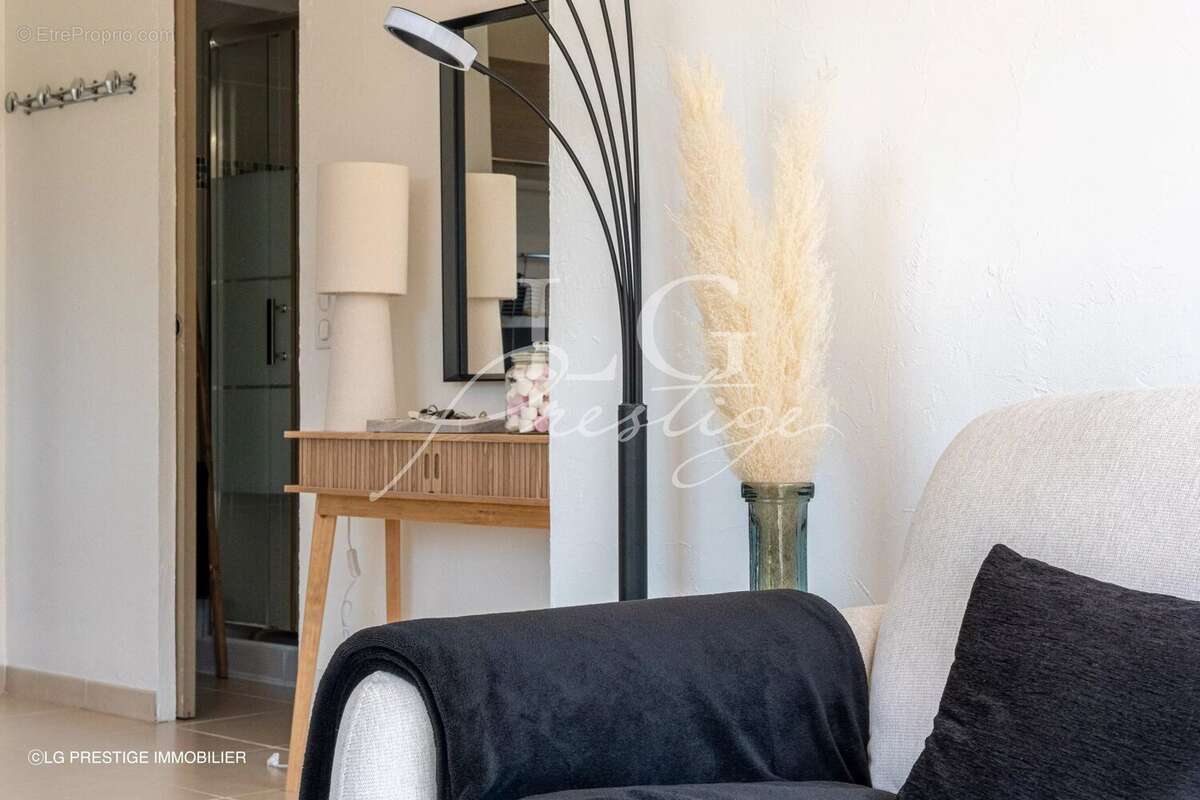 Appartement à MANDELIEU-LA-NAPOULE