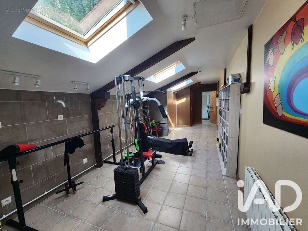Maison 188 m² à Rouge  - photo 6