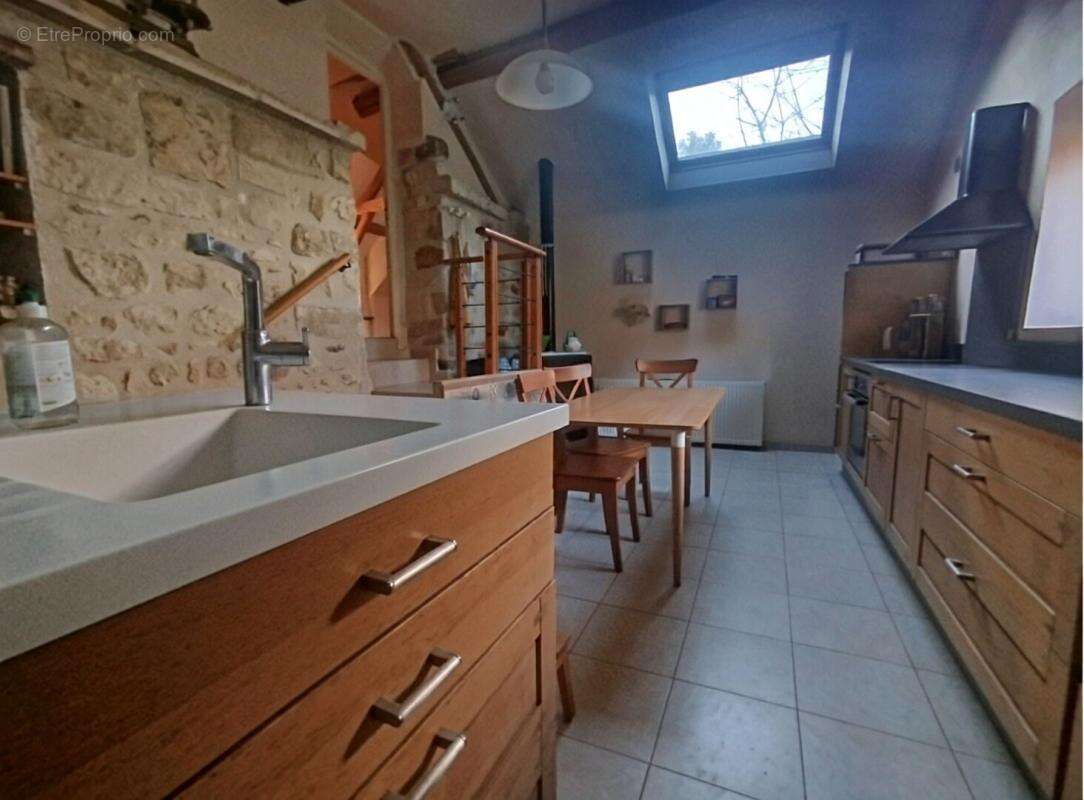 Jolie maison 6 pièce(s) 170 m2 - photo 5