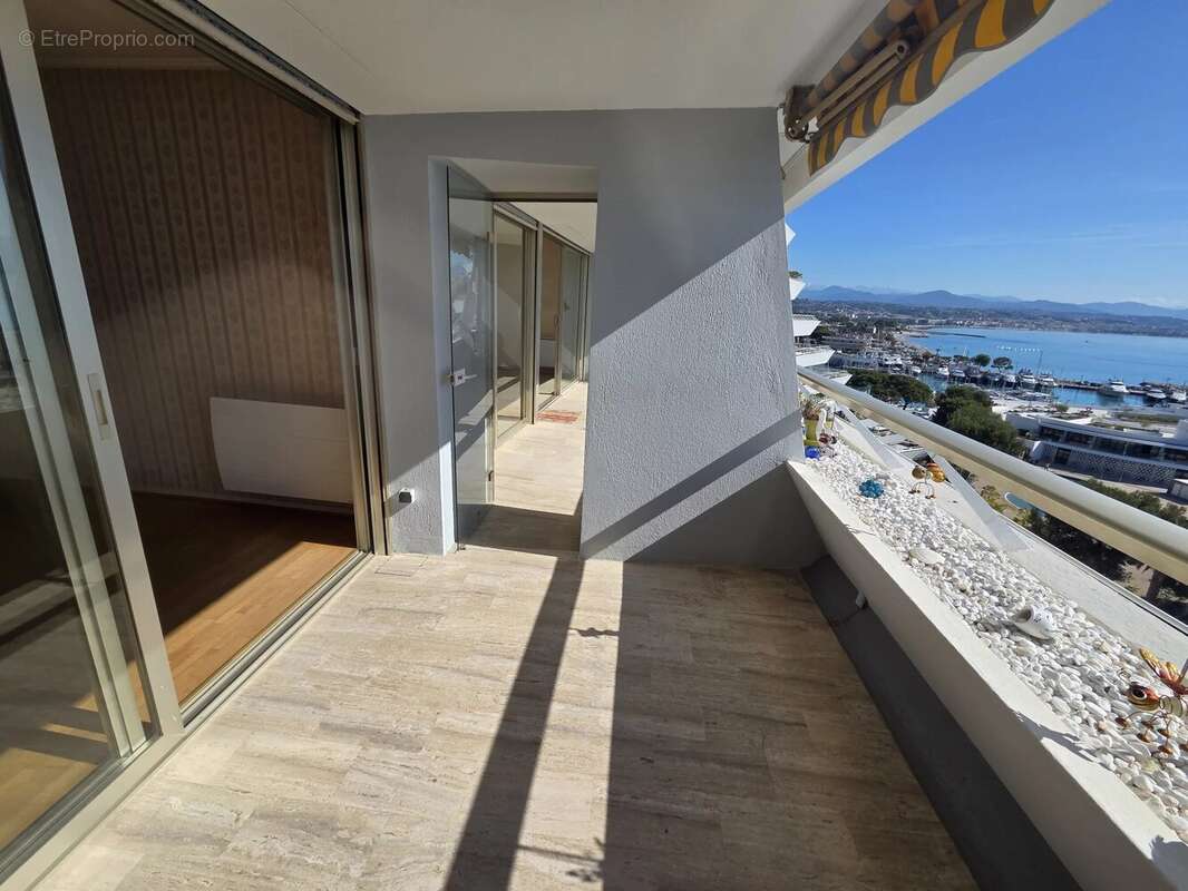 Appartement à VILLENEUVE-LOUBET